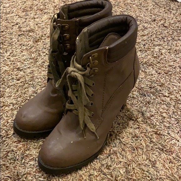 2lips laced up boots - Picture 4 of 5